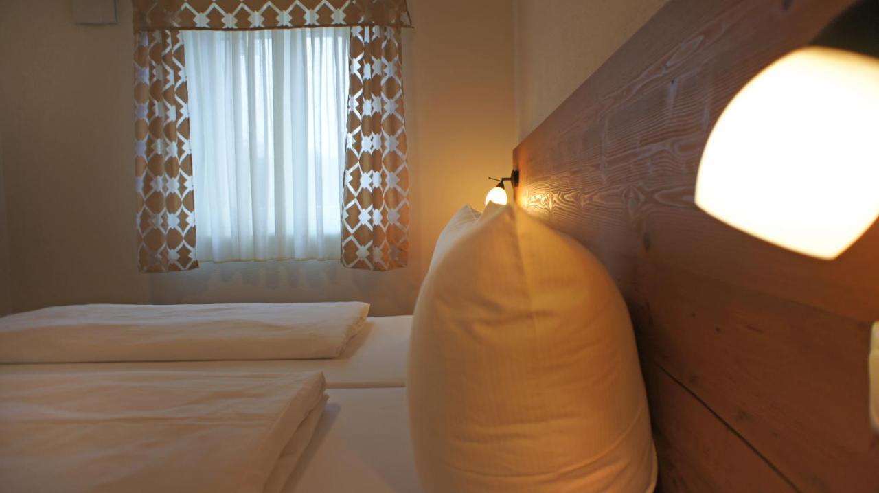 Hotel Heimfeld Restaurant Cafe Garching an Der Alz 외부 사진
