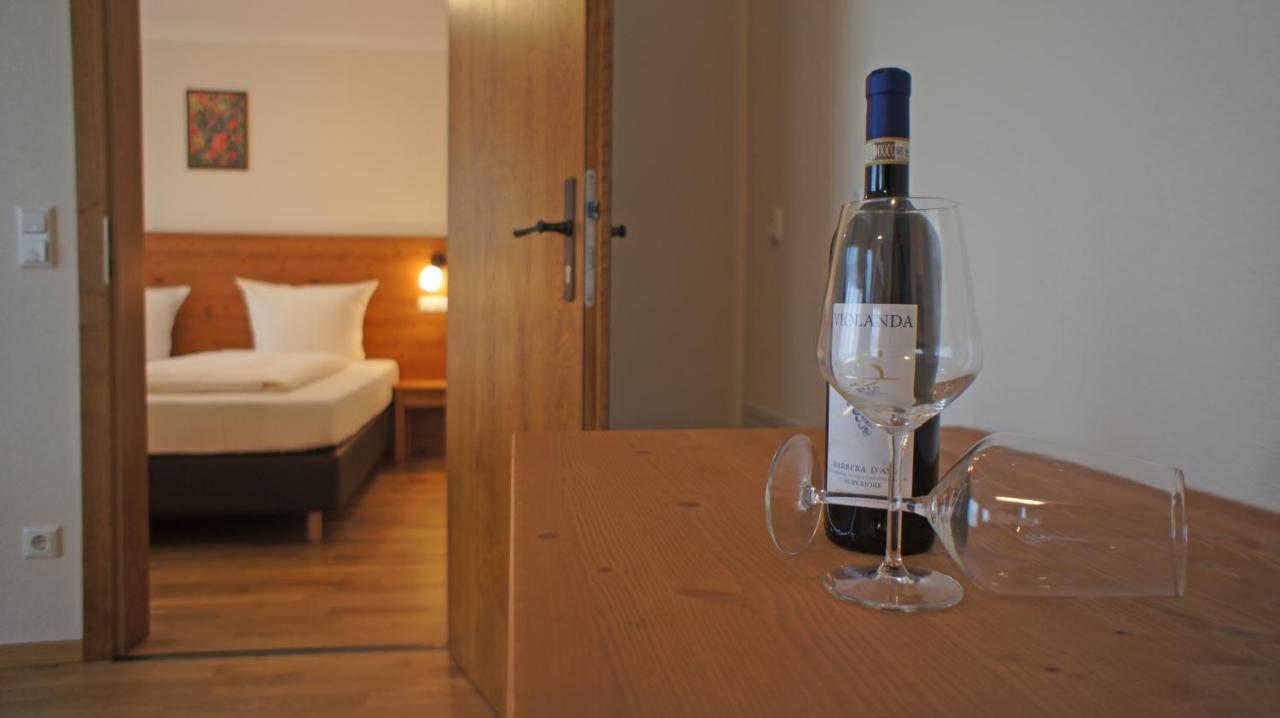Hotel Heimfeld Restaurant Cafe Garching an Der Alz 외부 사진