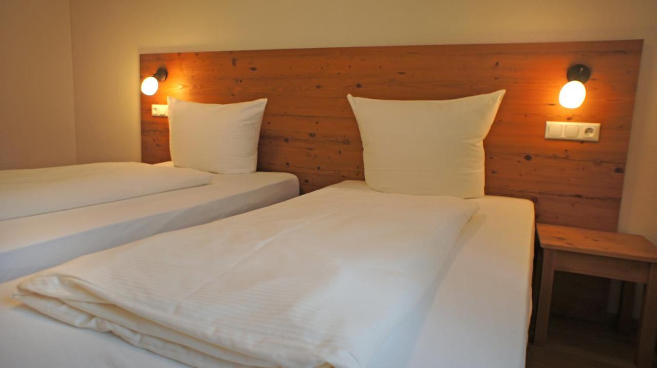 Hotel Heimfeld Restaurant Cafe Garching an Der Alz 외부 사진