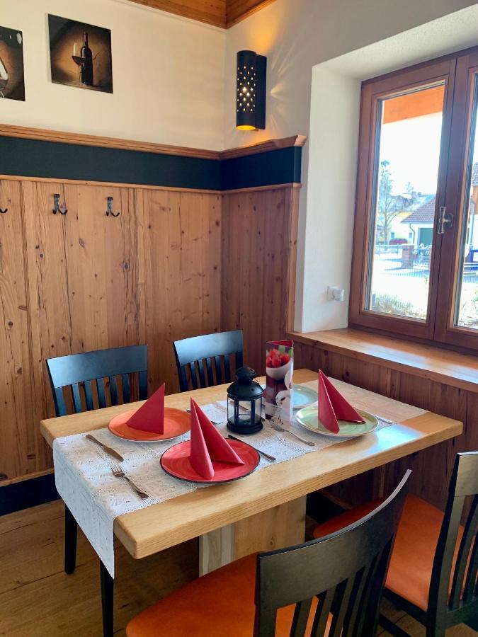 Hotel Heimfeld Restaurant Cafe Garching an Der Alz 외부 사진